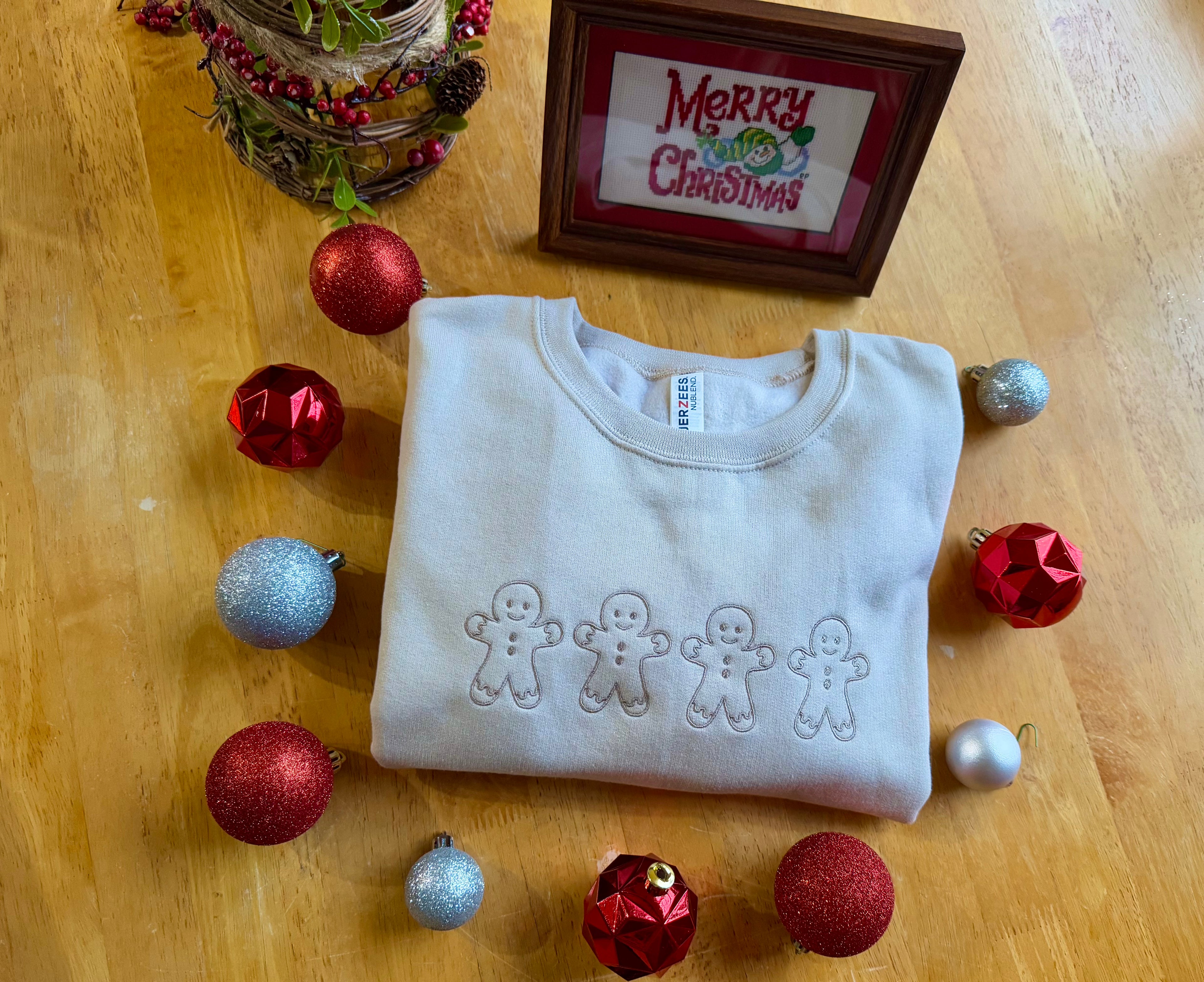embroidered gingerbread man sweatshirt ￼