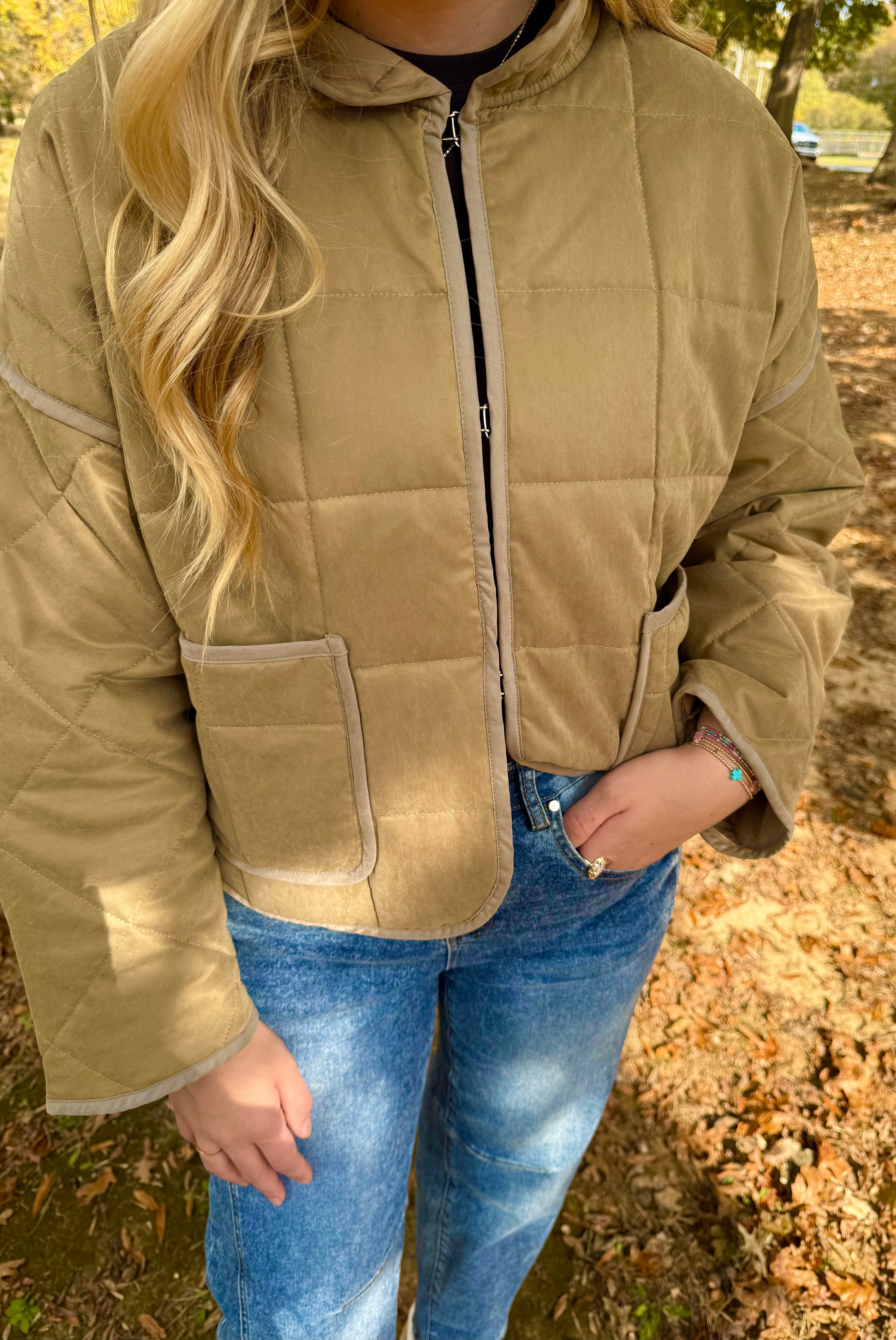 Quilted Contrast Piping Detailed Puffer Jacket